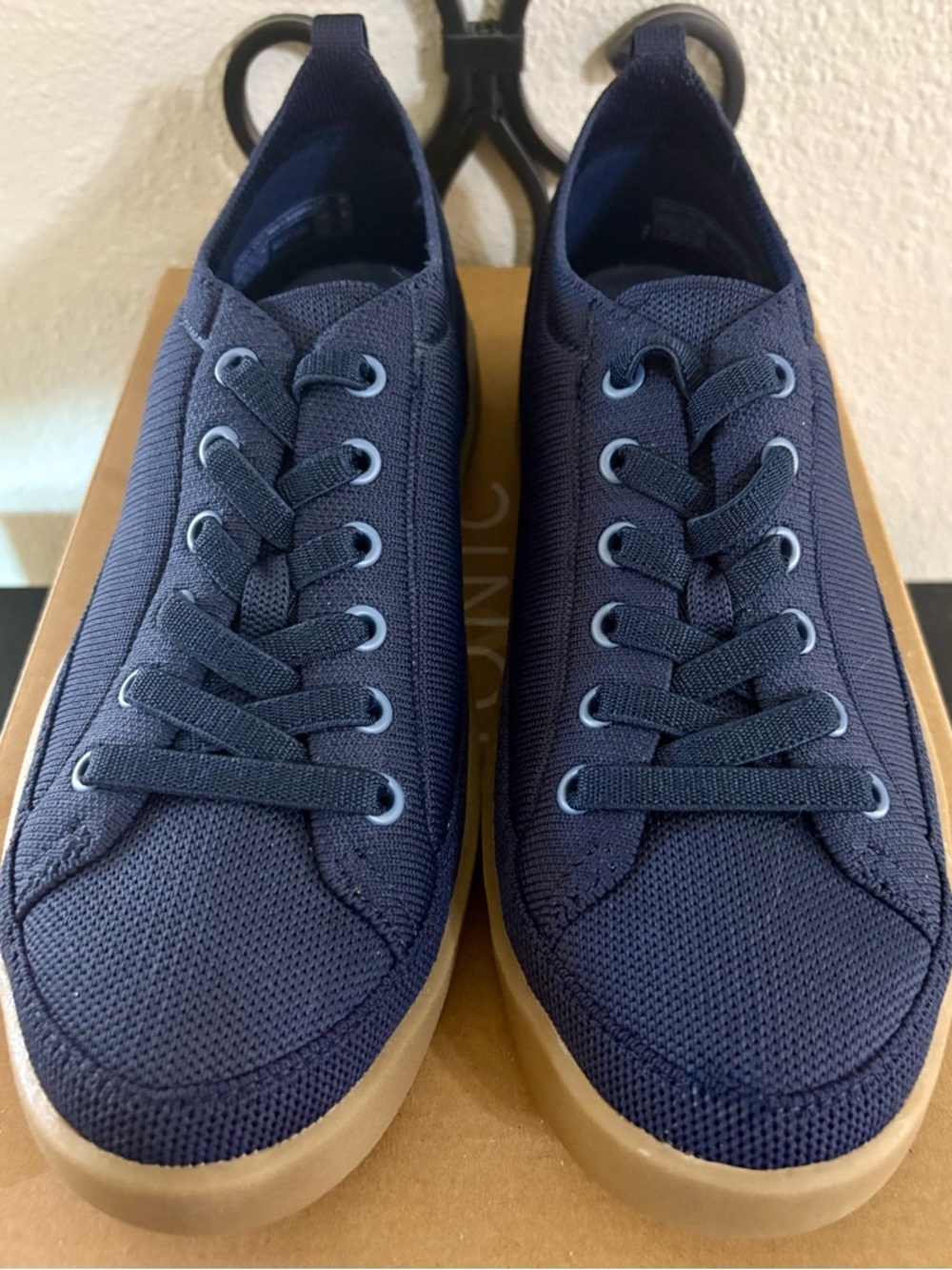 Vionic Winny Size 9 Navy Blazer Knit Sneakers, New w/ Box